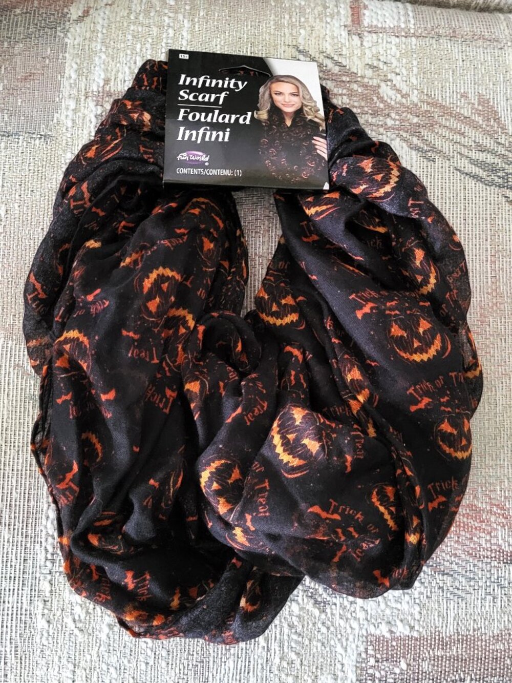 *NEW* TRICK OR TREAT Pumpkins Black & Orange Infinity Scarf Fun World Merch